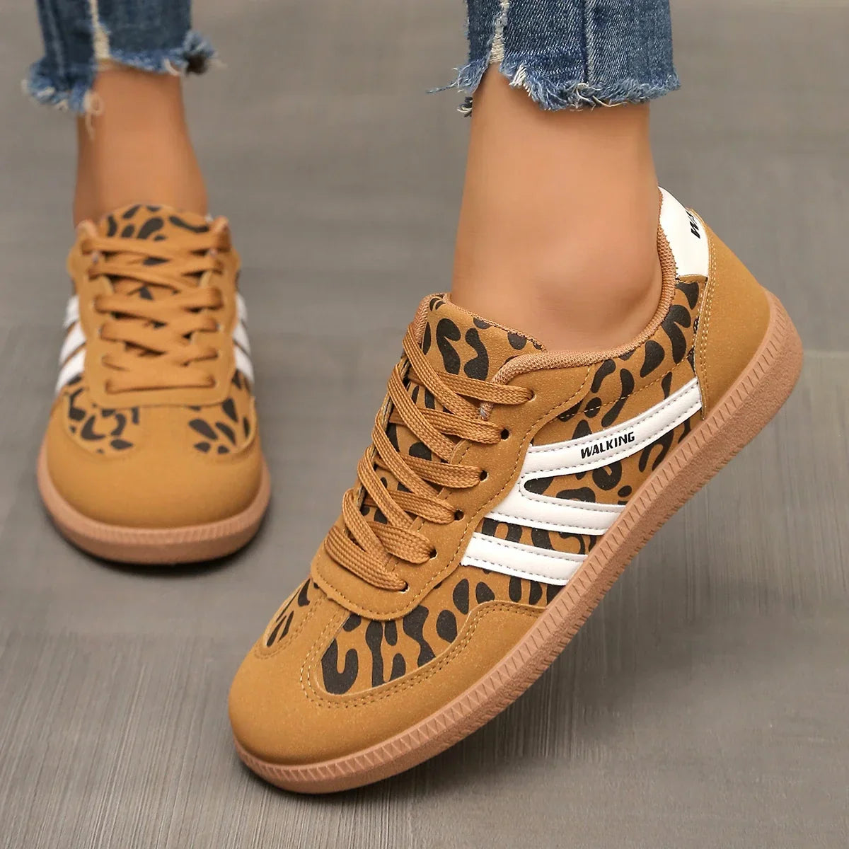Dames loafers, instapmodel — runder-suède
